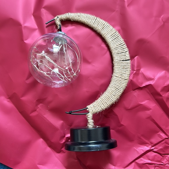 Multicolored moon lamp - Picture 3 of 5